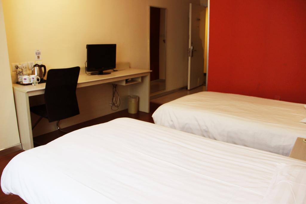 Hanting Express Qingdao Zhongshan Road Номер фото